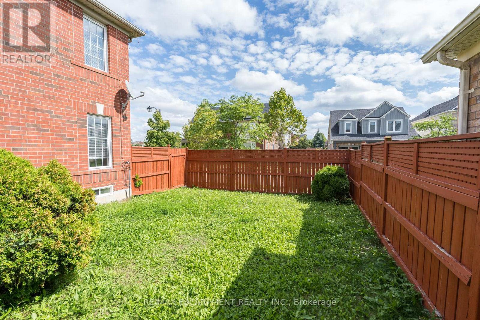 Photo 42 of 673 Bennett Boulevard, Milton ON