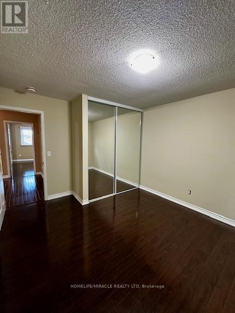Photo 16 of 42 Neville Crescent, Brampton ON