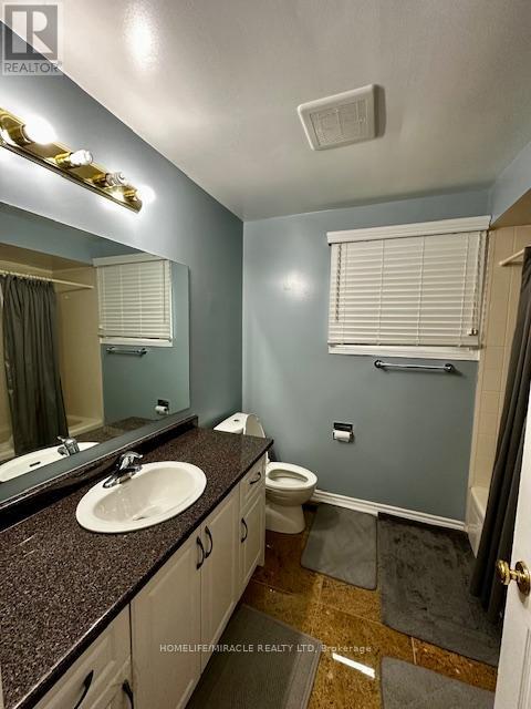 Photo 17 of 42 Neville Crescent, Brampton ON