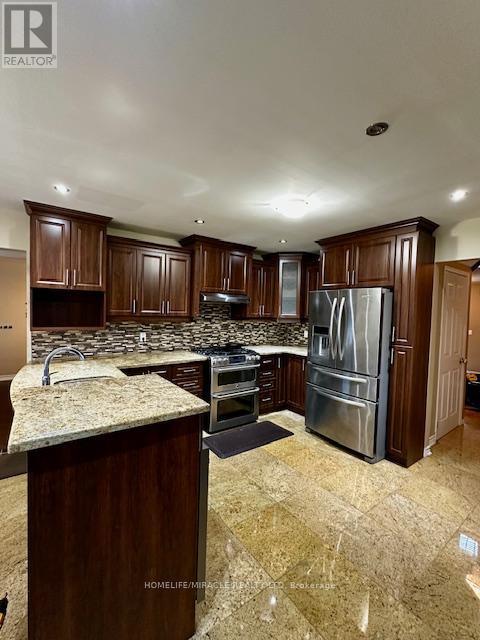 Photo 8 of 42 Neville Crescent, Brampton ON