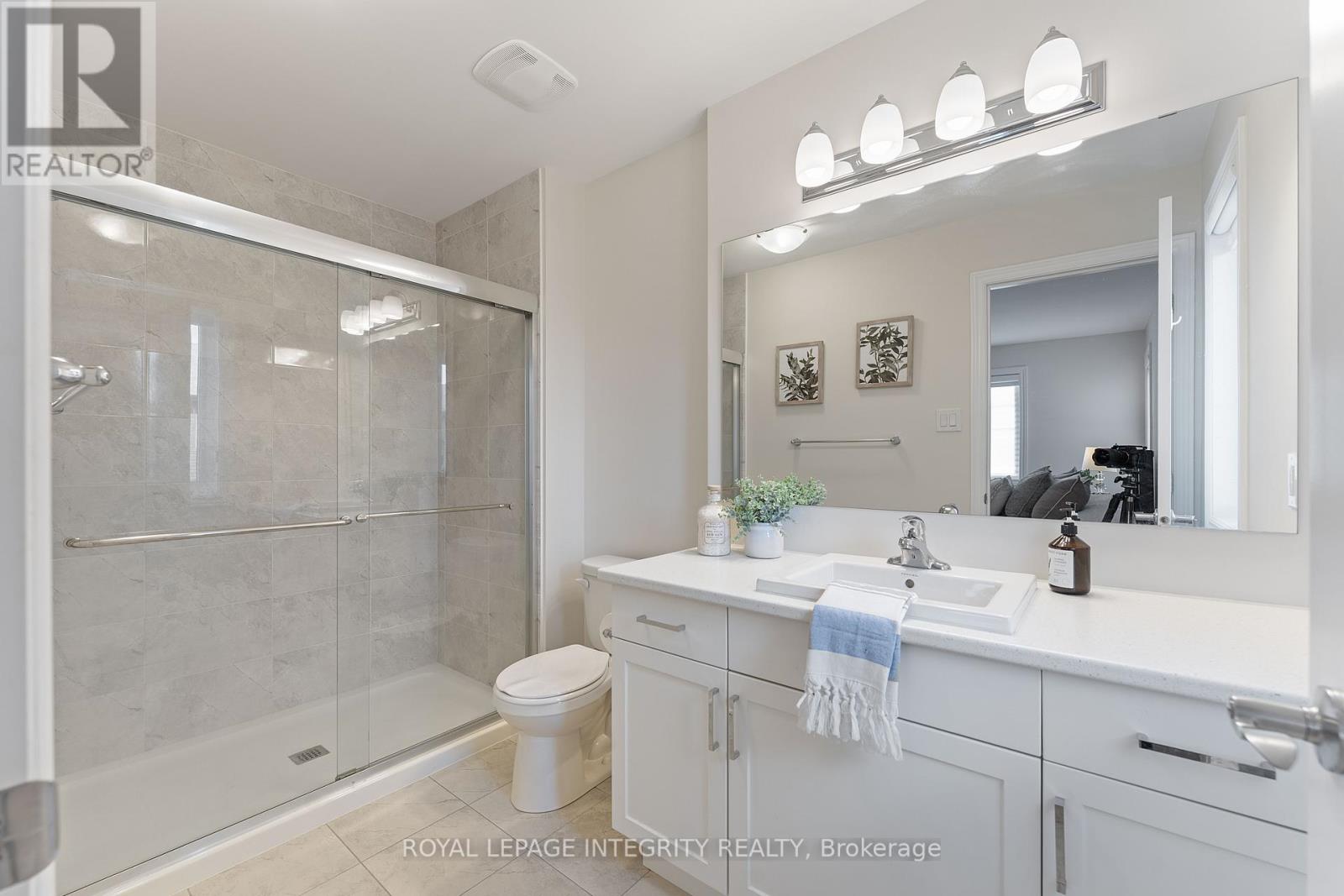 Photo 15 of 508 Escapade Private, Ottawa ON