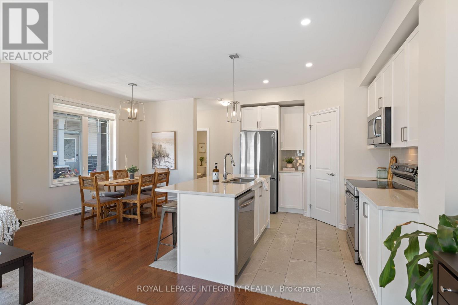 Photo 6 of 508 Escapade Private, Ottawa ON