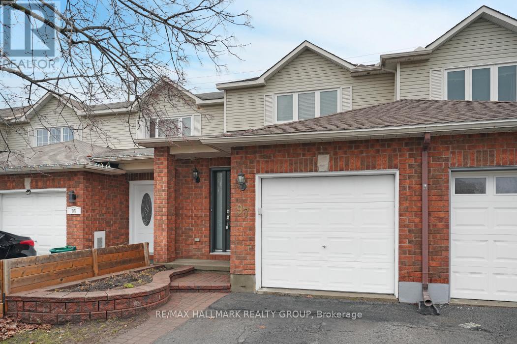 97 Forestglade Cres