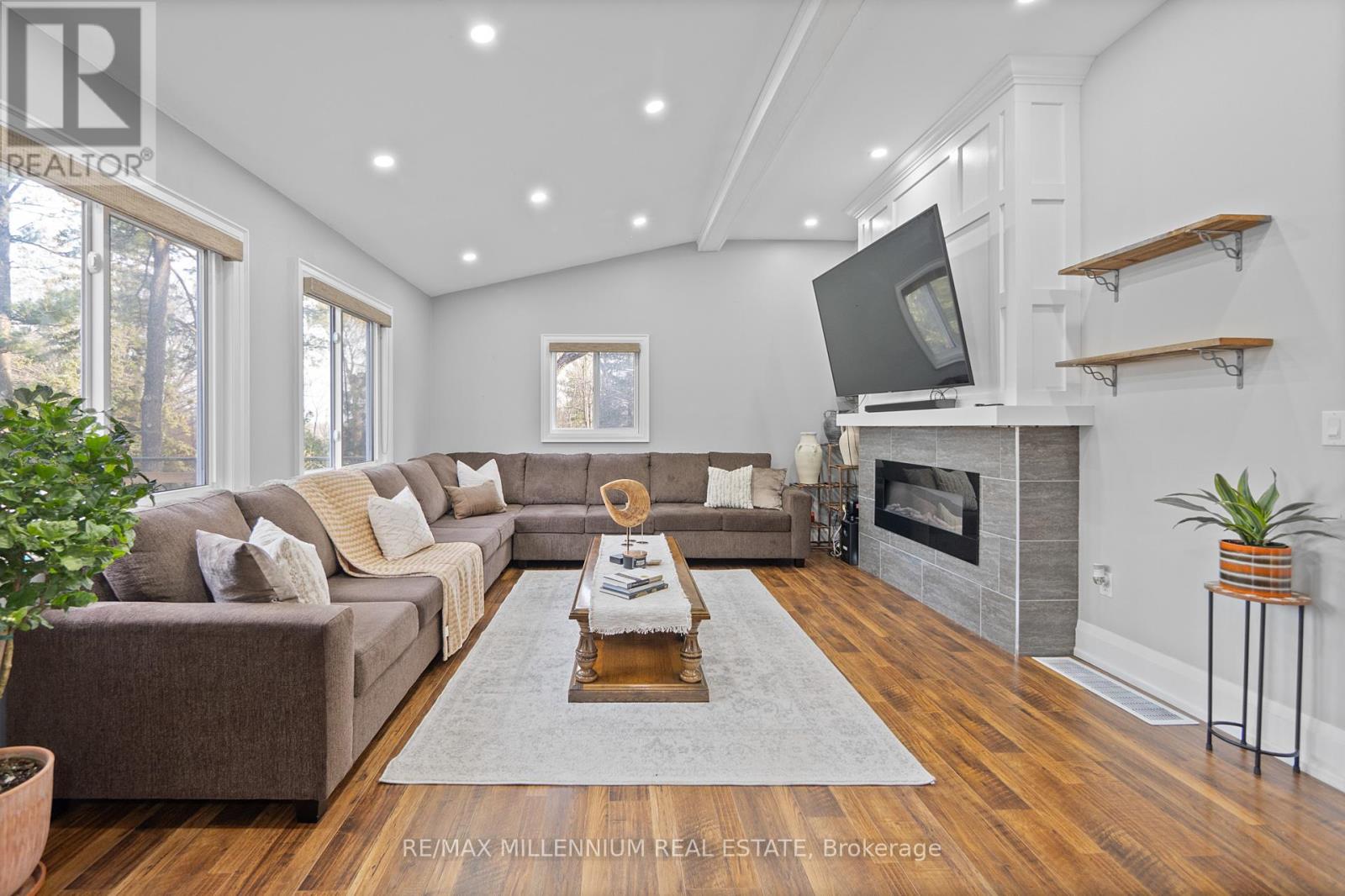 Photo 11 of 14201 Winston Churchill Boulevard, Caledon ON