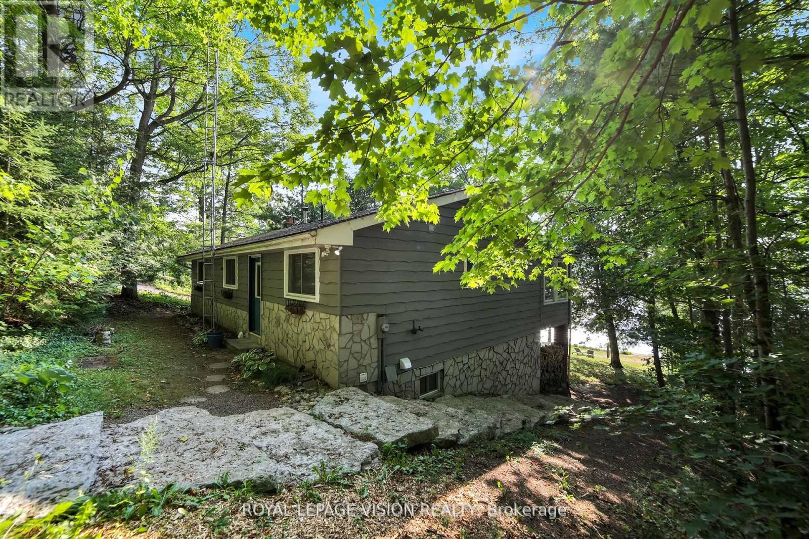 Photo 38 of 197 Lightning Point Road, Kawartha Lakes ON