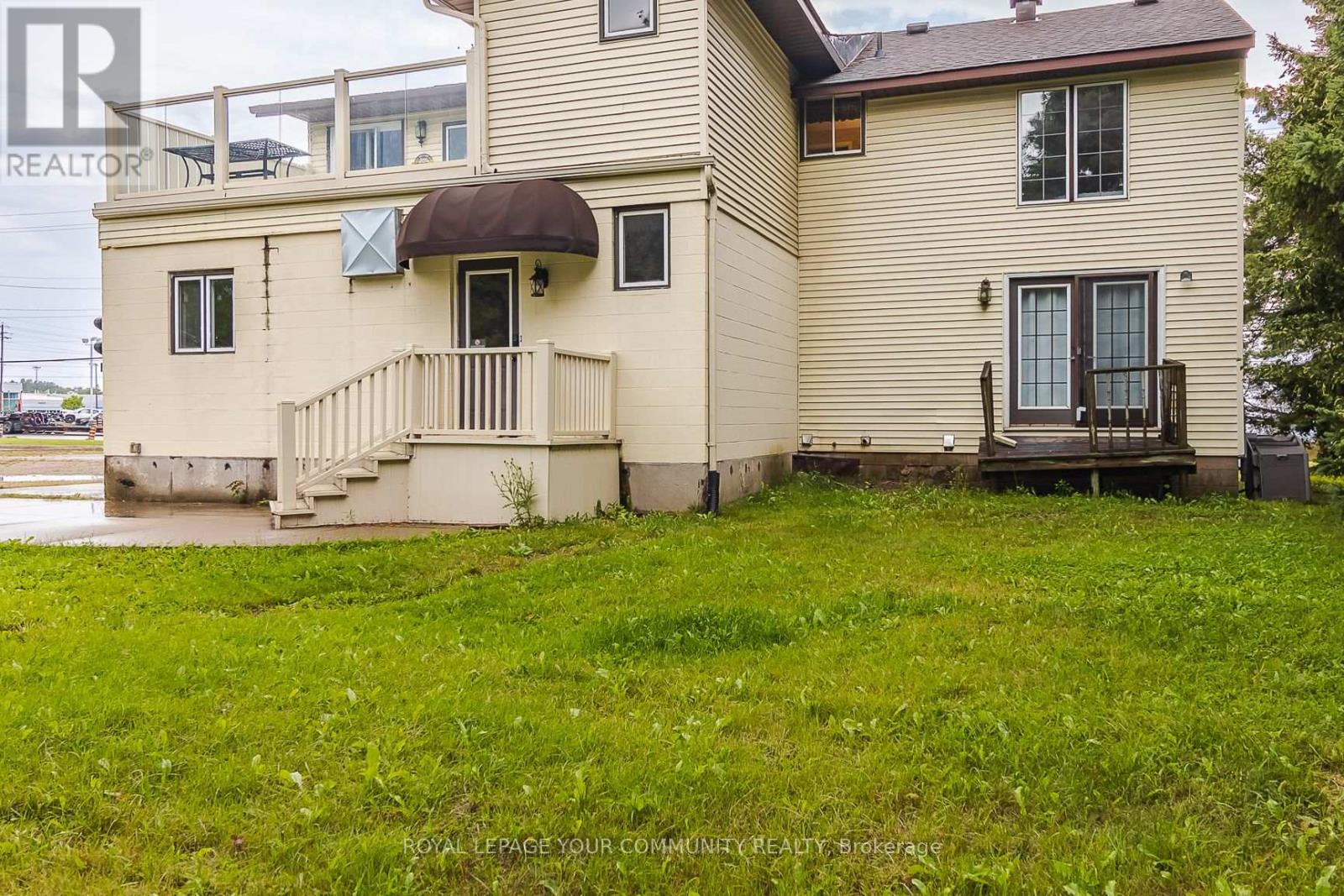Photo 16 of 920 Great Northern Road, Sault Ste Marie ON
