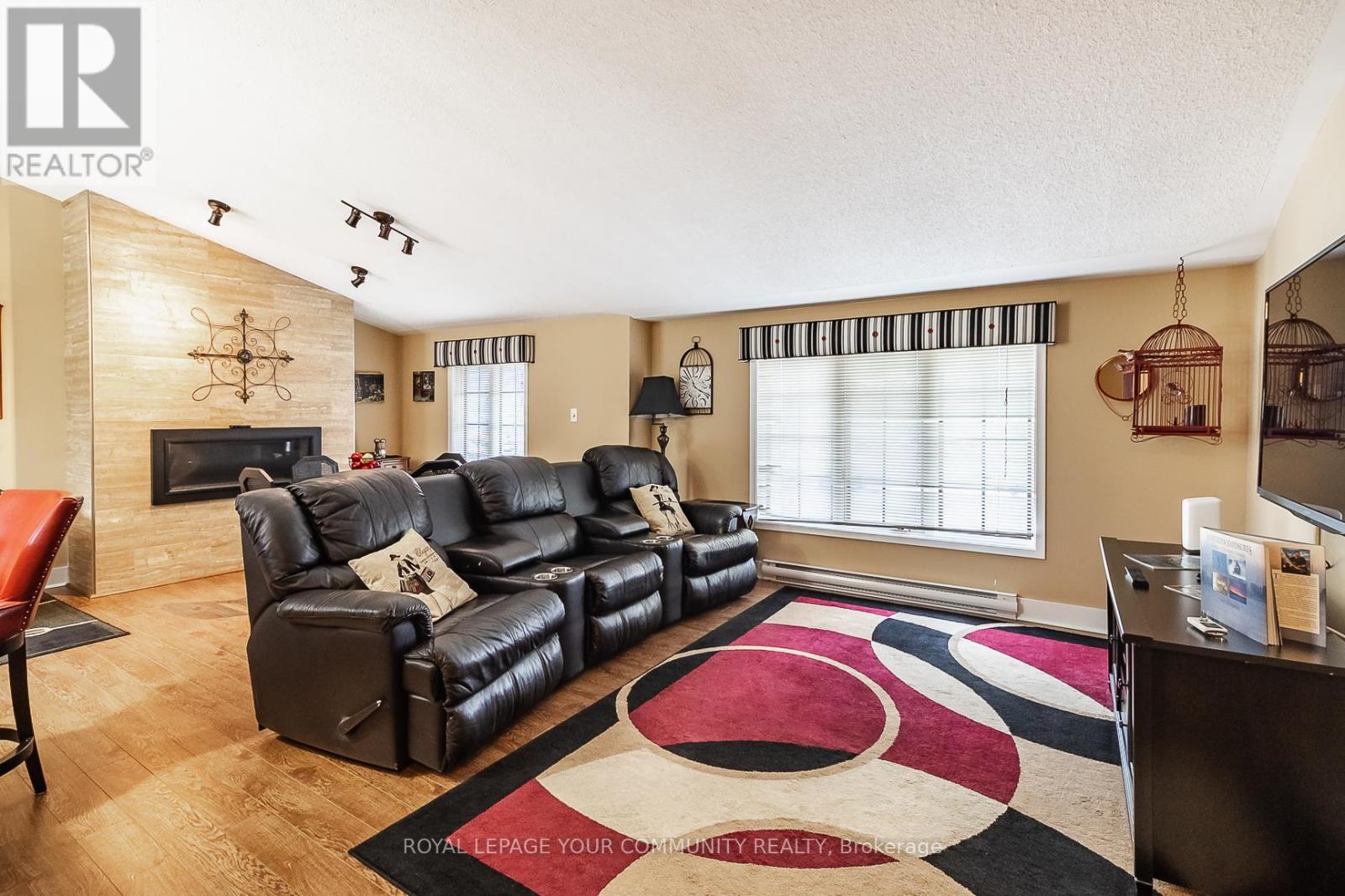 Photo 21 of 920 Great Northern Road, Sault Ste Marie ON
