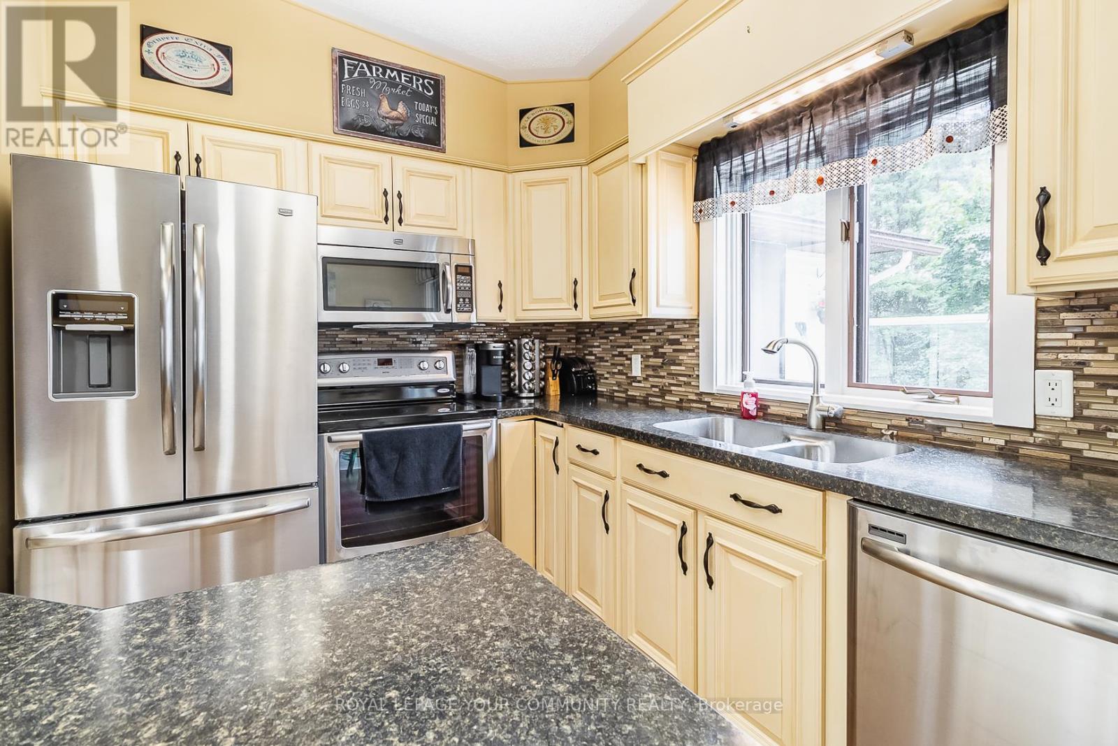 Photo 31 of 920 Great Northern Road, Sault Ste Marie ON