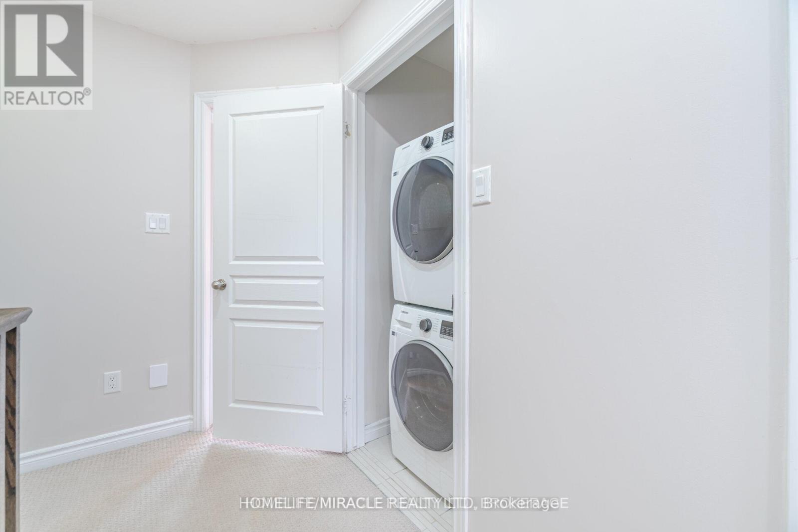 Photo 28 of 18 Kenridge Terrace, Hamilton ON