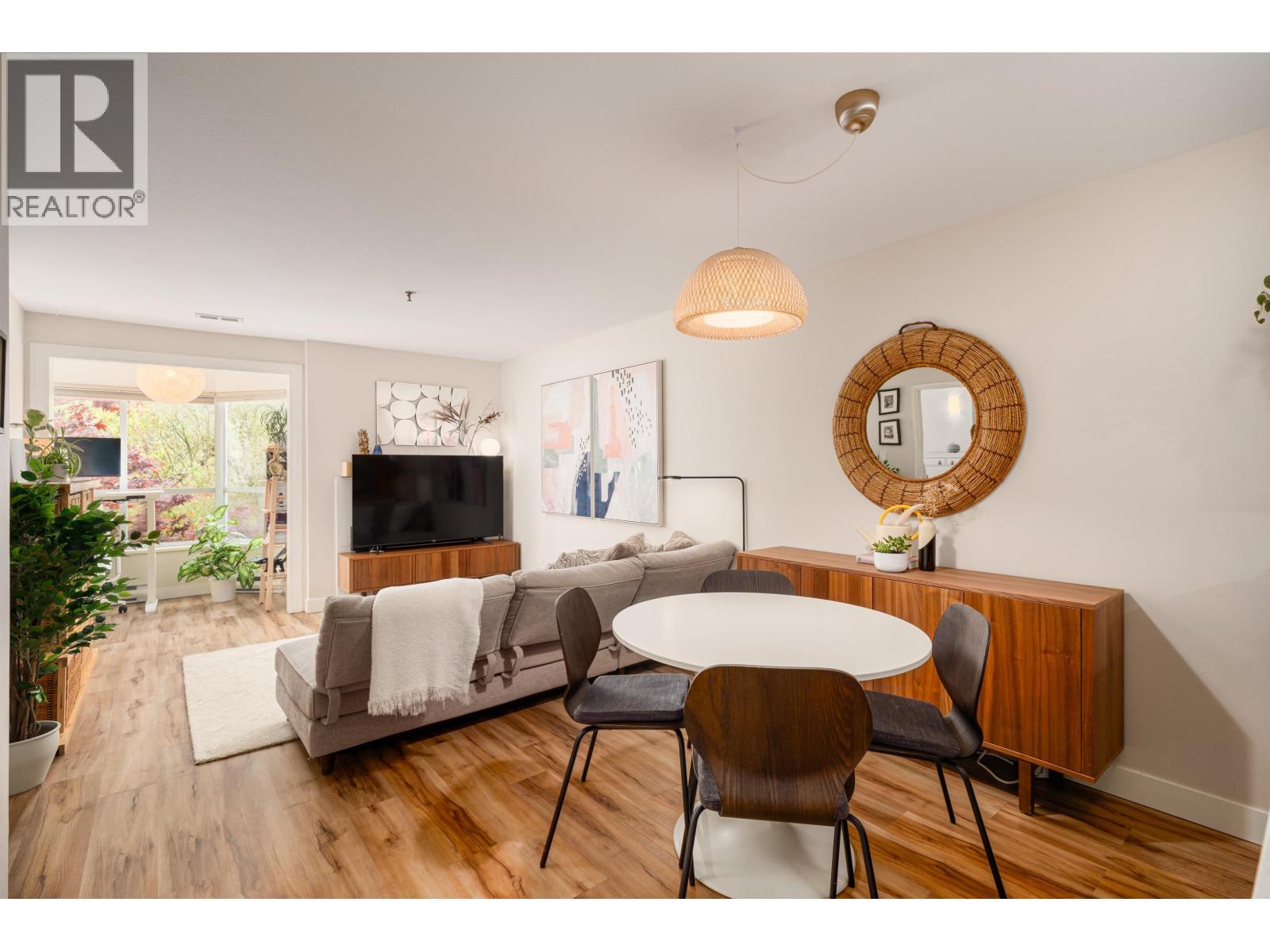 Photo 8 of 302 2333 Eton Street, Vancouver BC