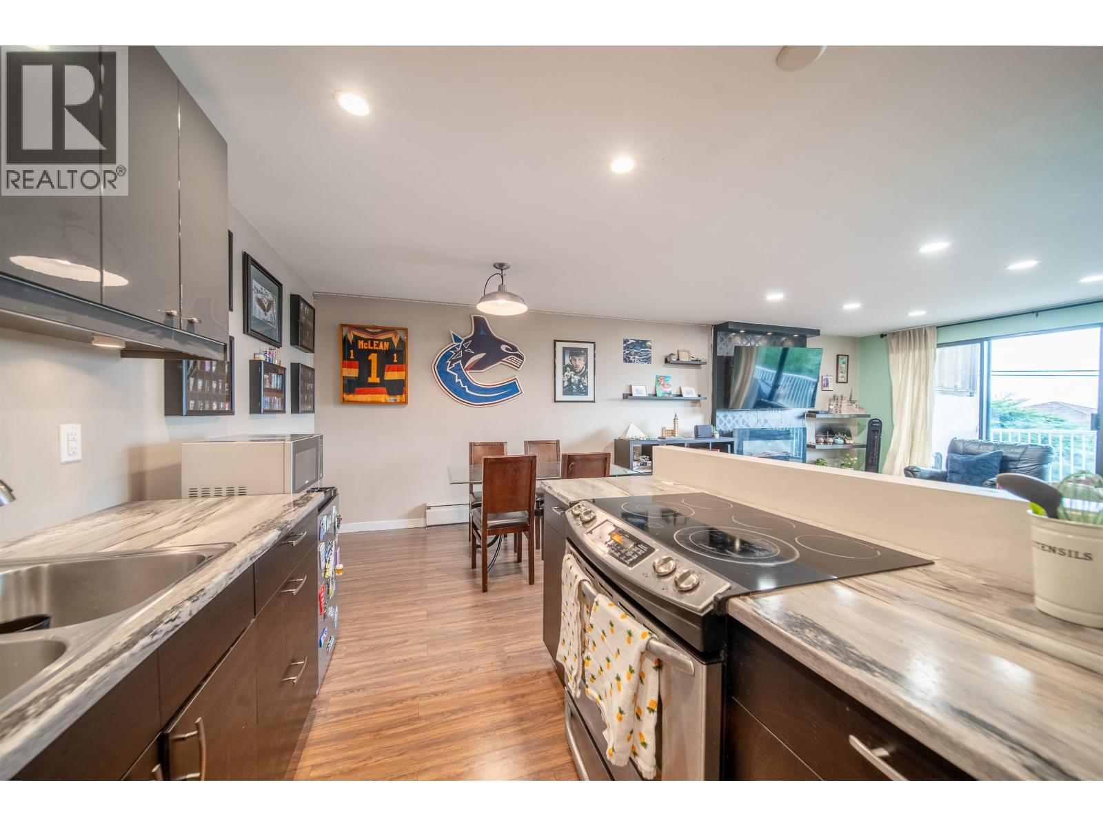 Photo 1 of 109 5340 Hastings Street, Burnaby BC