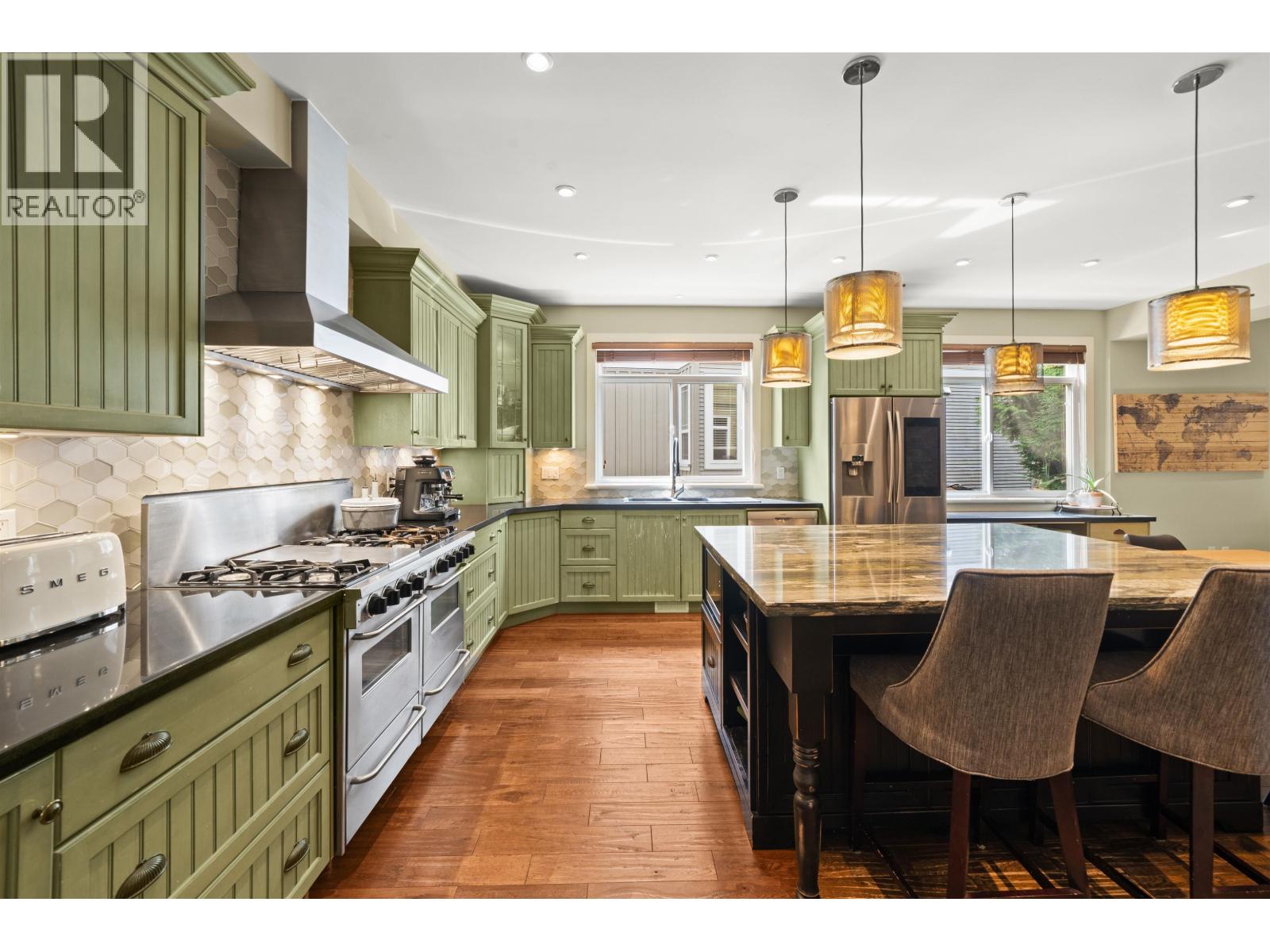 Photo 1 of 2867 Mclaren Court, Coquitlam BC