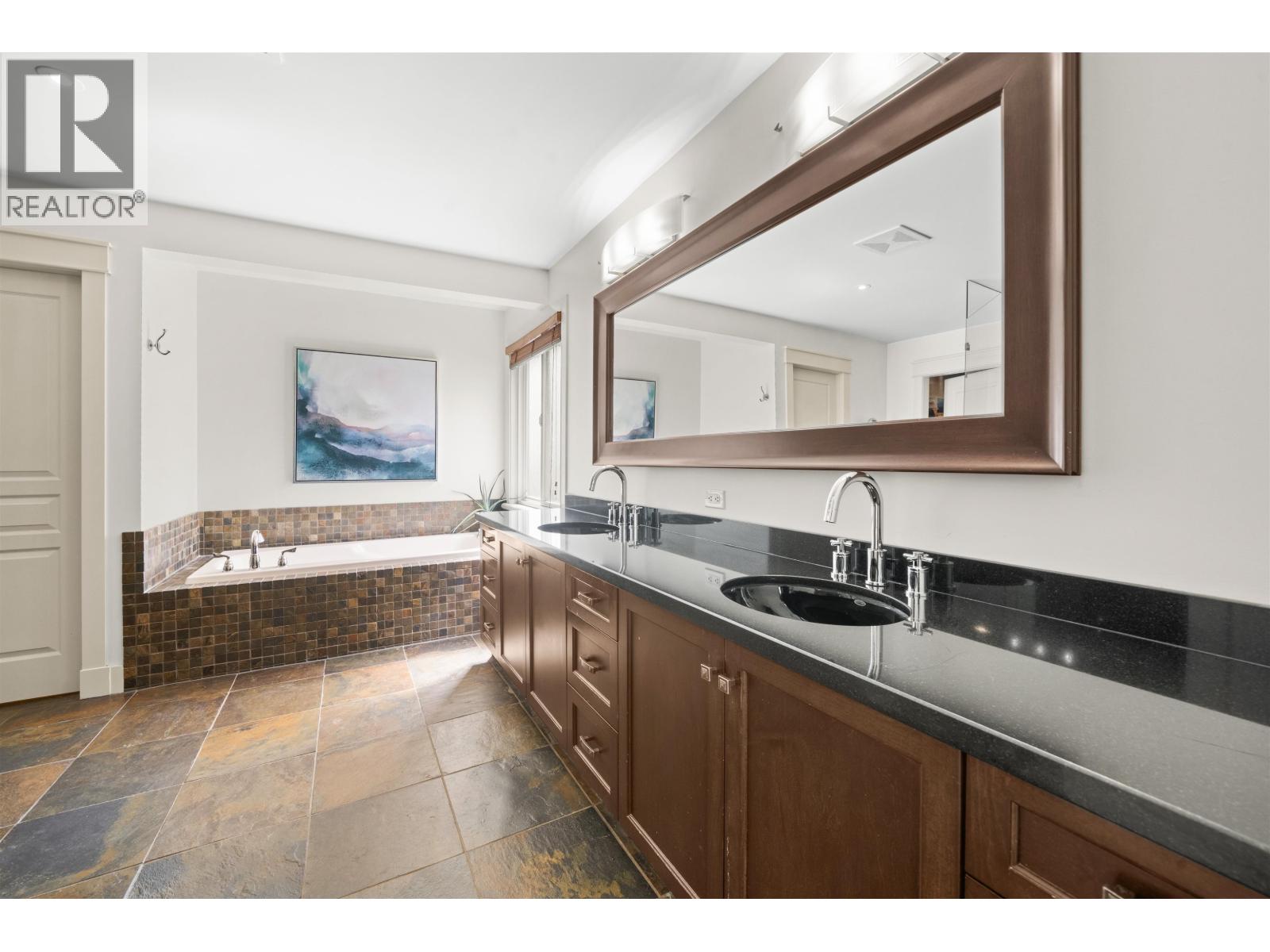 Photo 21 of 2867 Mclaren Court, Coquitlam BC