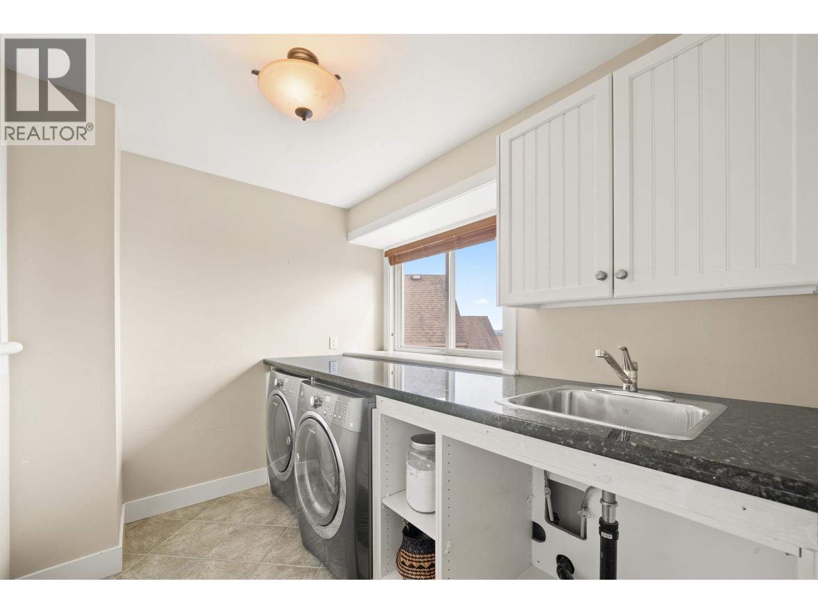 Photo 26 of 2867 Mclaren Court, Coquitlam BC