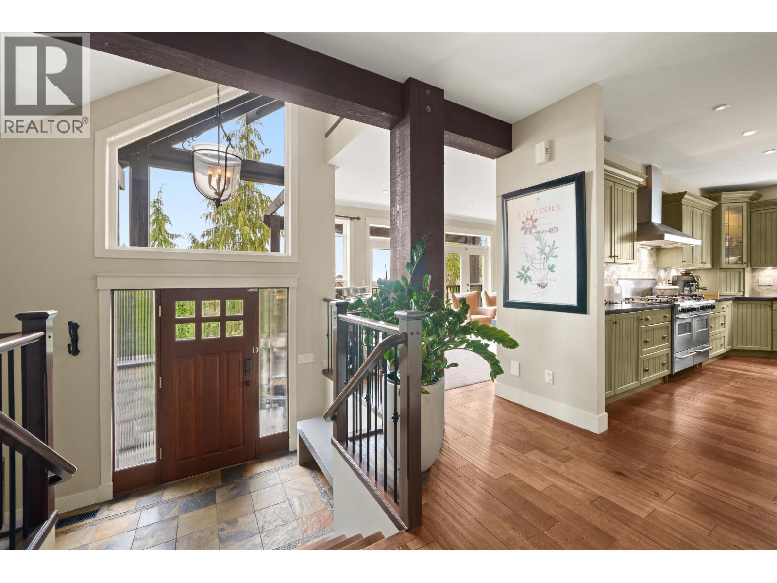 Photo 3 of 2867 Mclaren Court, Coquitlam BC