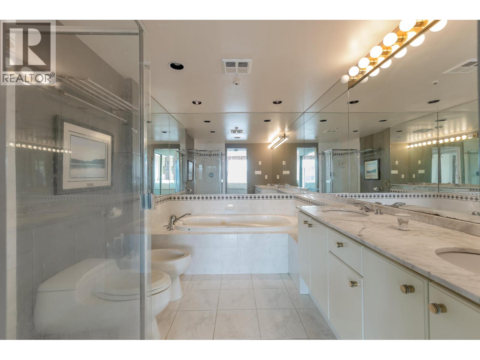 Photo 20 of 502 1501 Howe Street, Vancouver BC