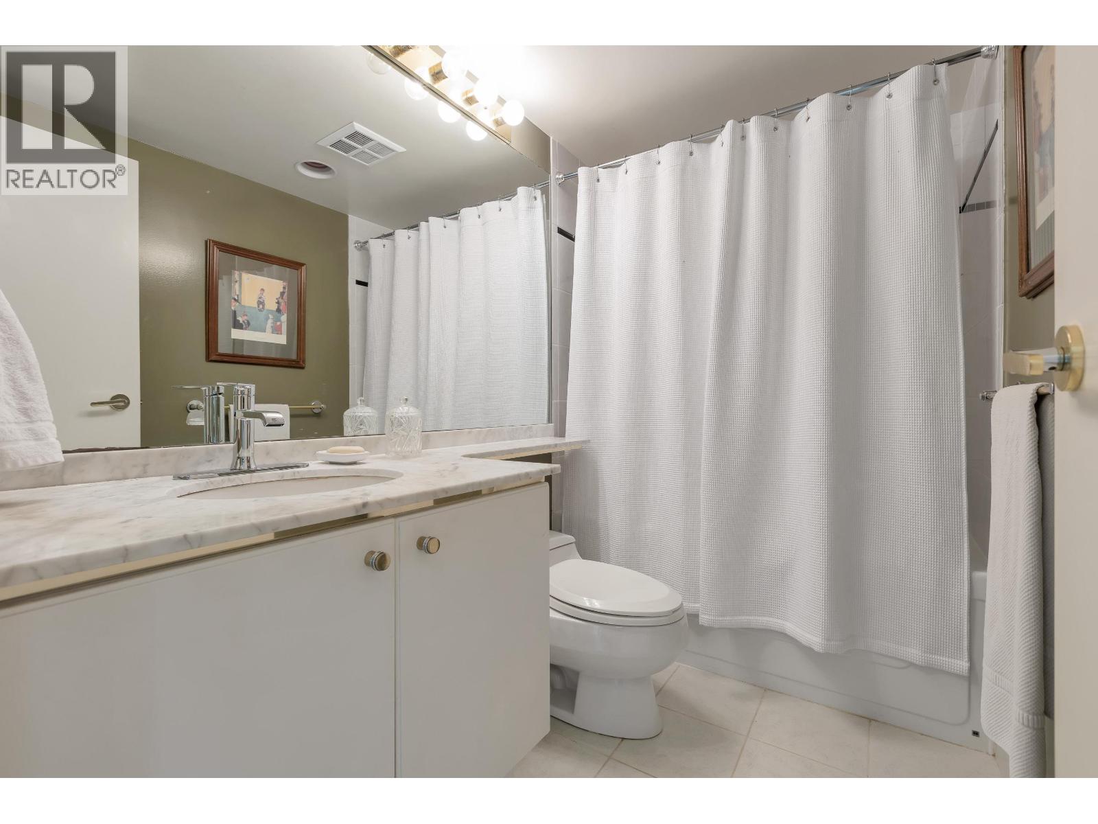 Photo 23 of 502 1501 Howe Street, Vancouver BC