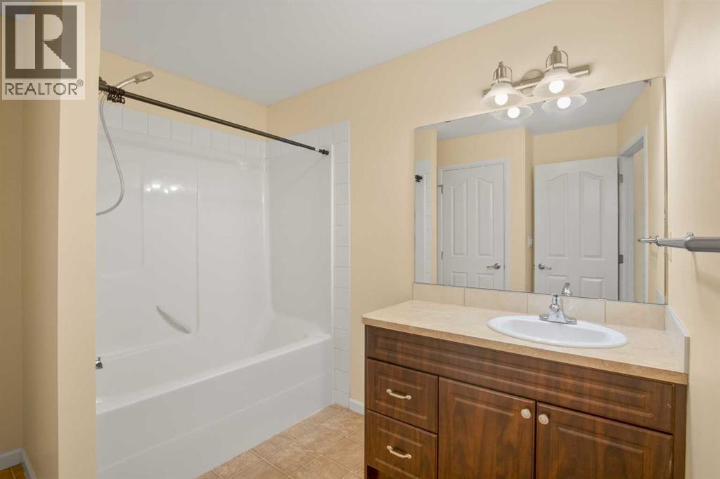 5040 53 Street, Sylvan Lake
