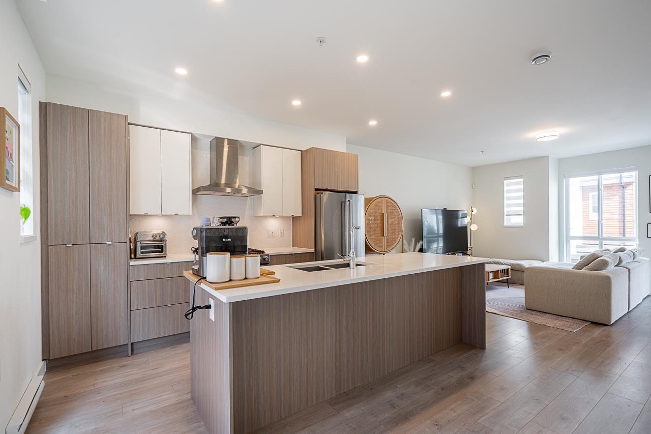 Photo 10 of 107 7947 209 Street, Langley BC