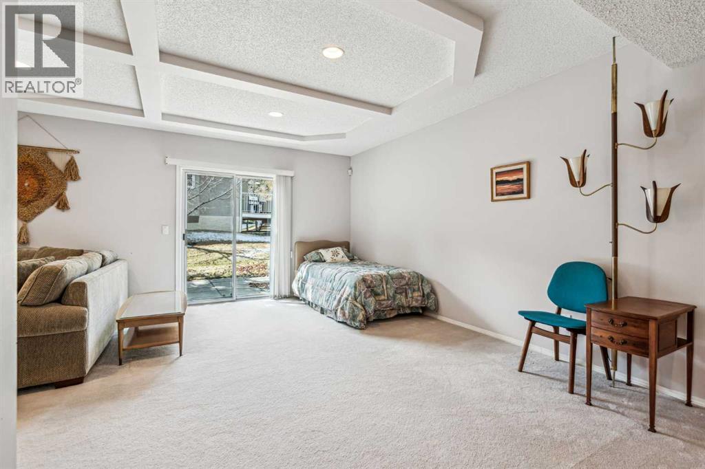 Photo 32 of 76 Christie Gardens Sw, Calgary AB