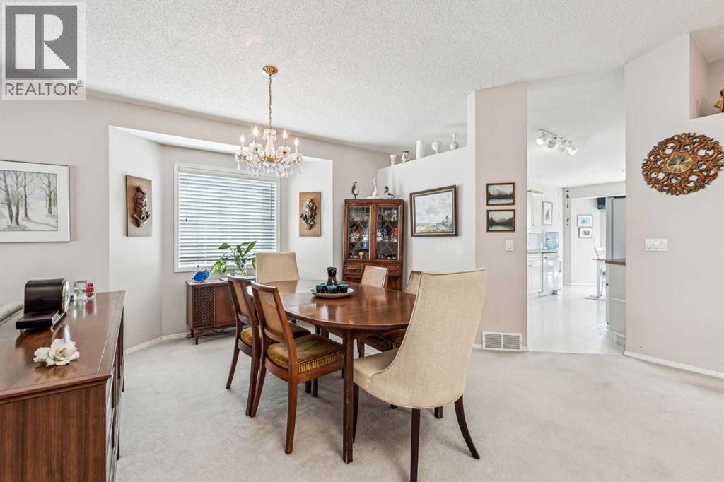 Photo 6 of 76 Christie Gardens Sw, Calgary AB