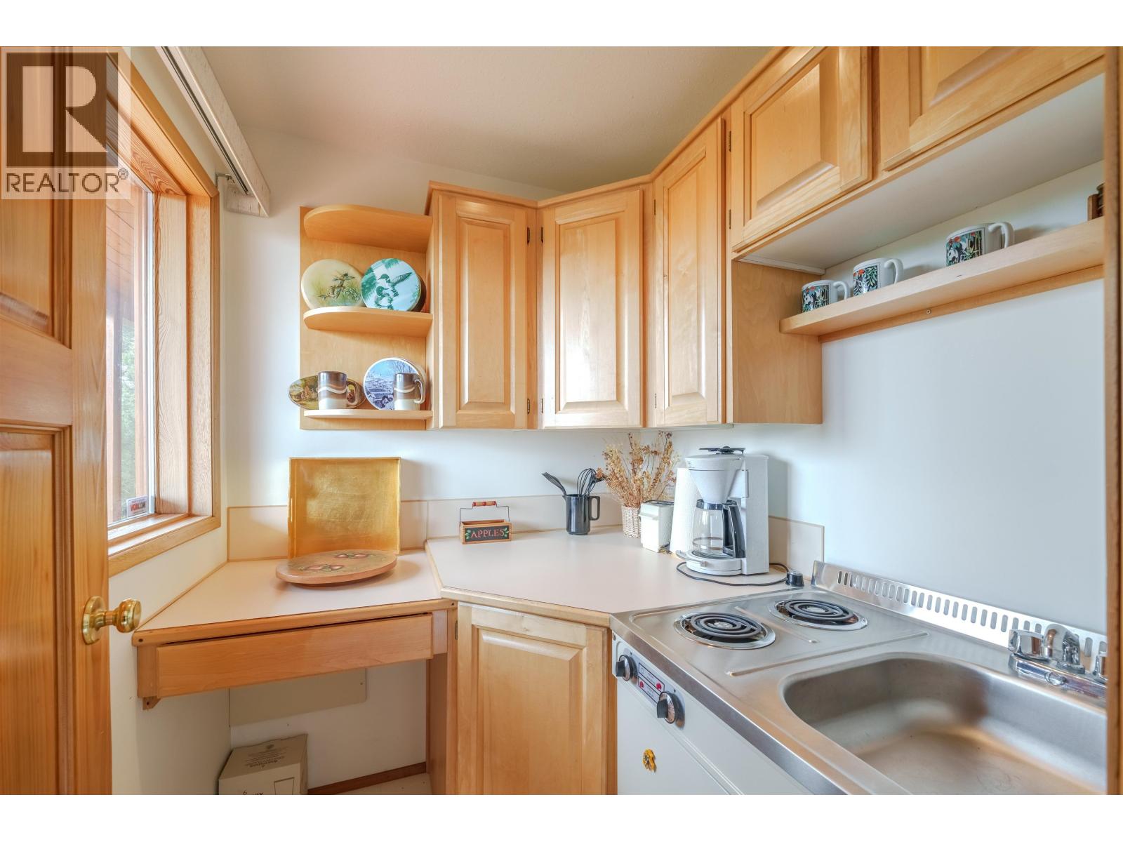 6342 NORTHSHORE DRIVE, Horse Lake