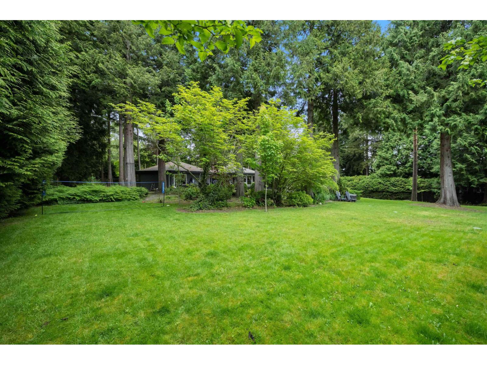 Photo 5 of 13538 20 Avenue, Surrey BC
