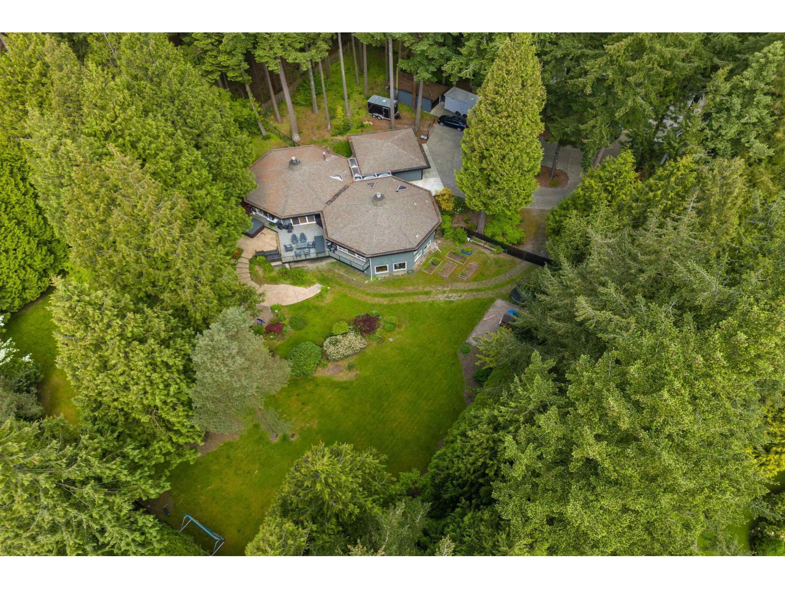 Photo 13 of 13538 20 Avenue, Surrey BC