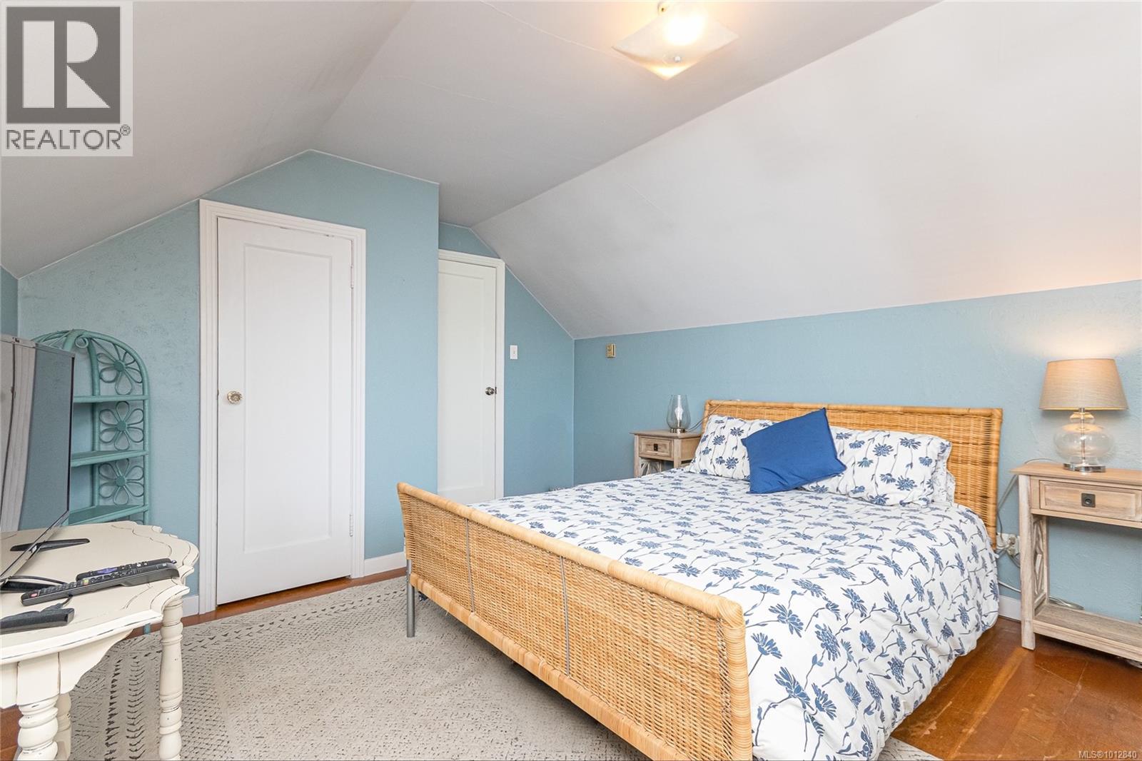 Photo 20 of 3074 Colquitz Ave, Saanich BC