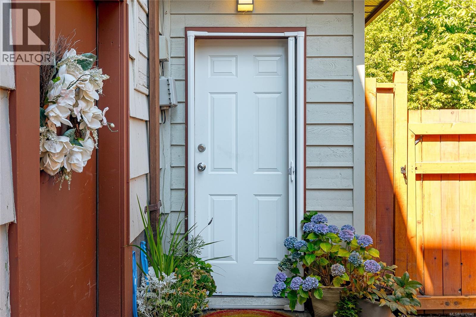 Photo 26 of 3074 Colquitz Ave, Saanich BC