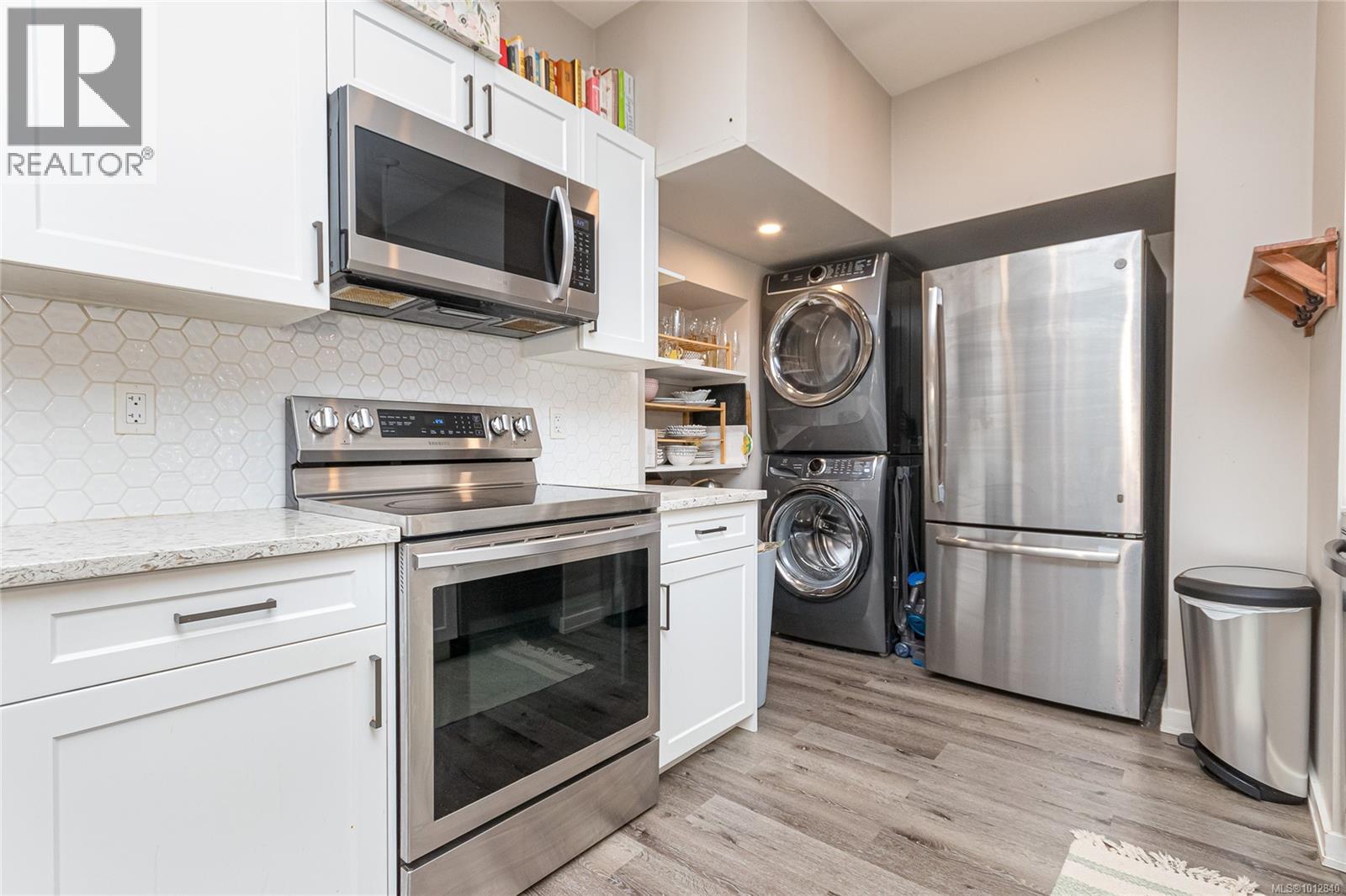 Photo 29 of 3074 Colquitz Ave, Saanich BC