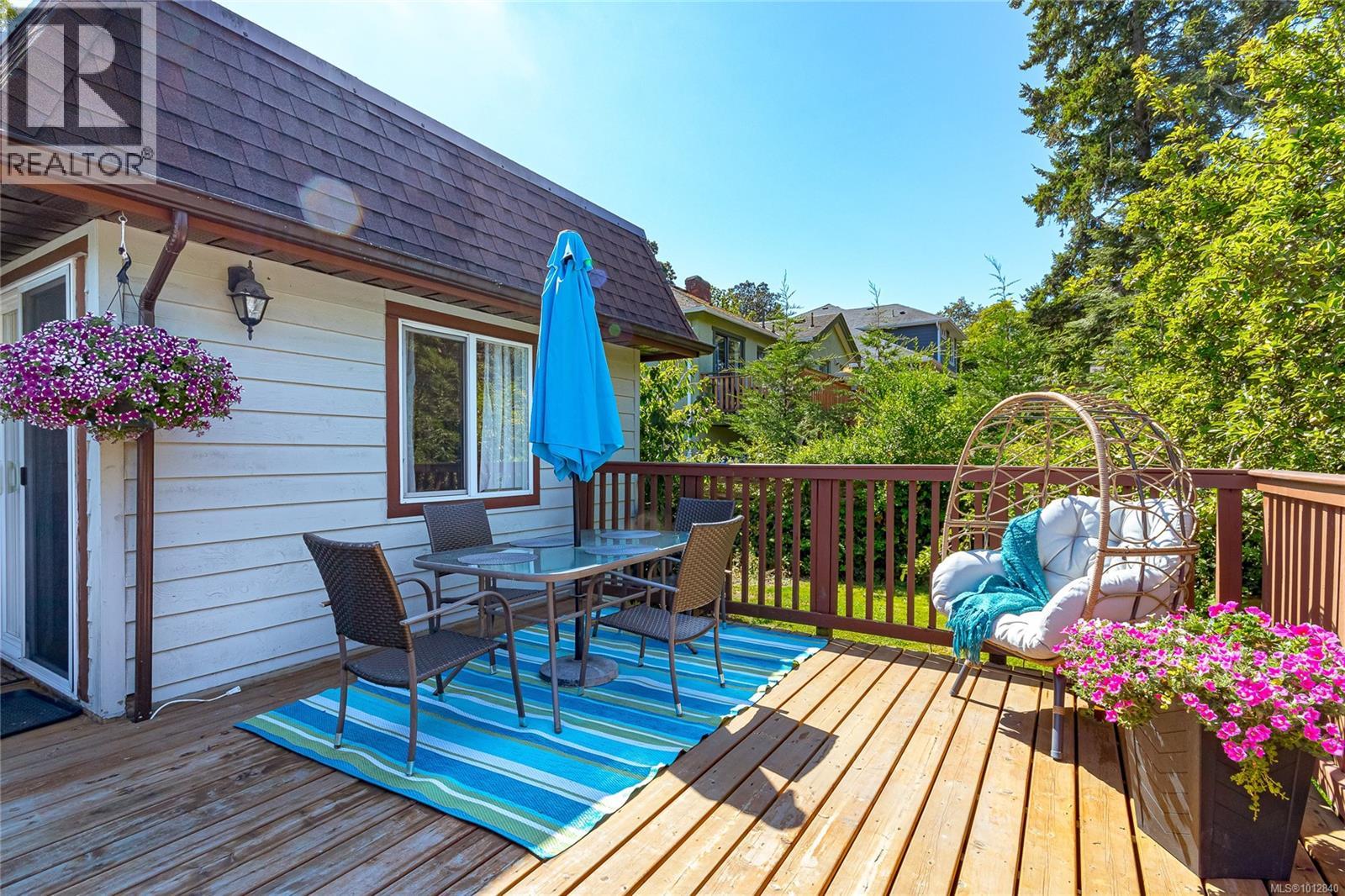 Photo 37 of 3074 Colquitz Ave, Saanich BC
