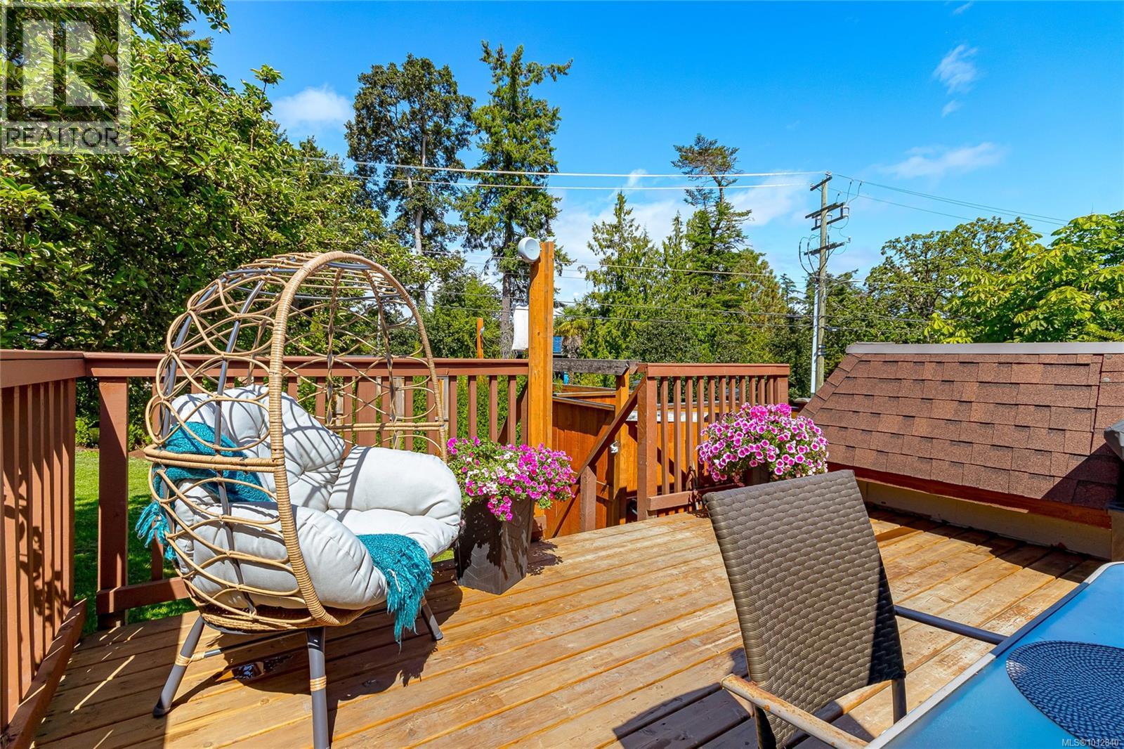 Photo 39 of 3074 Colquitz Ave, Saanich BC
