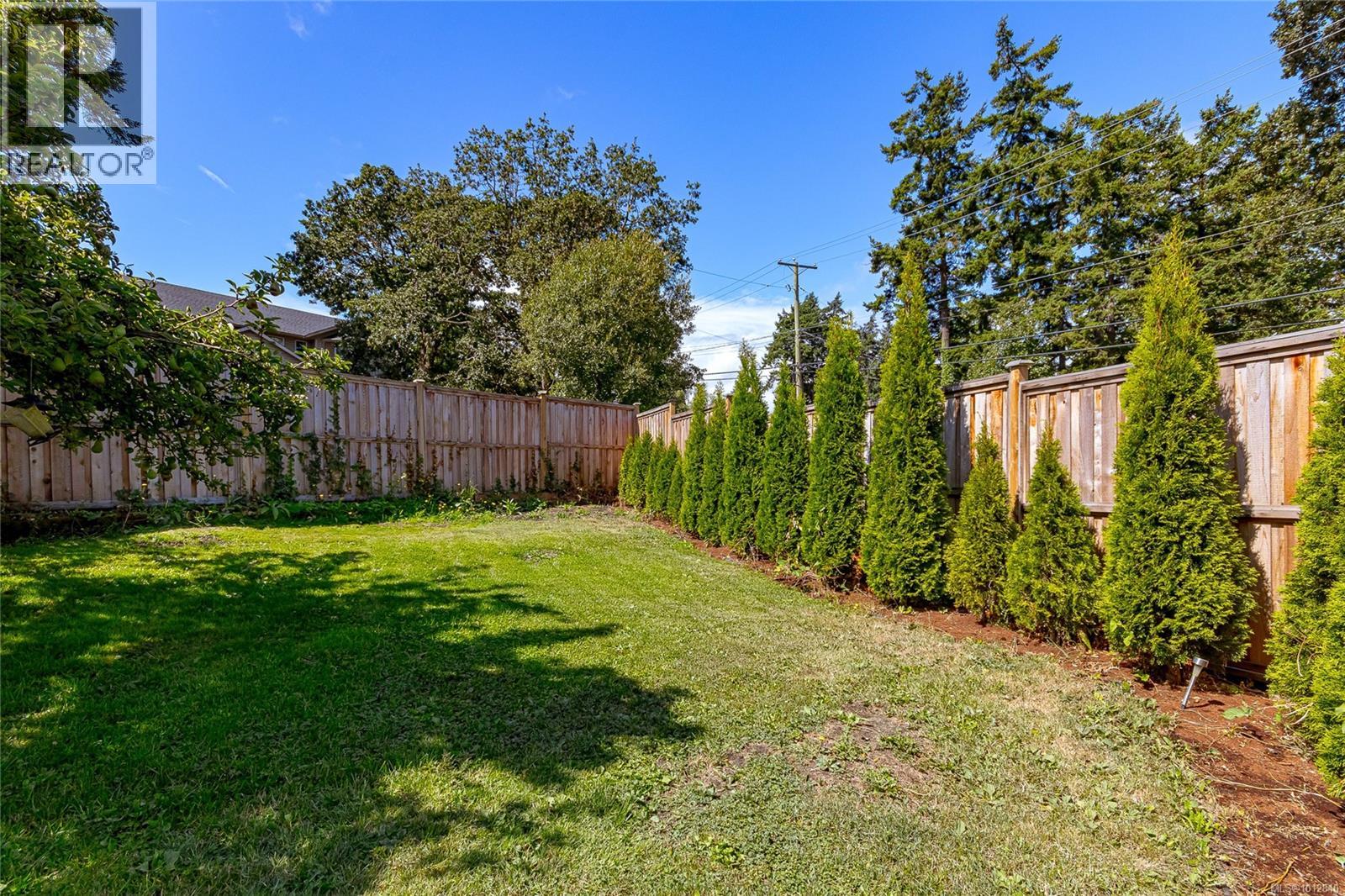 Photo 40 of 3074 Colquitz Ave, Saanich BC