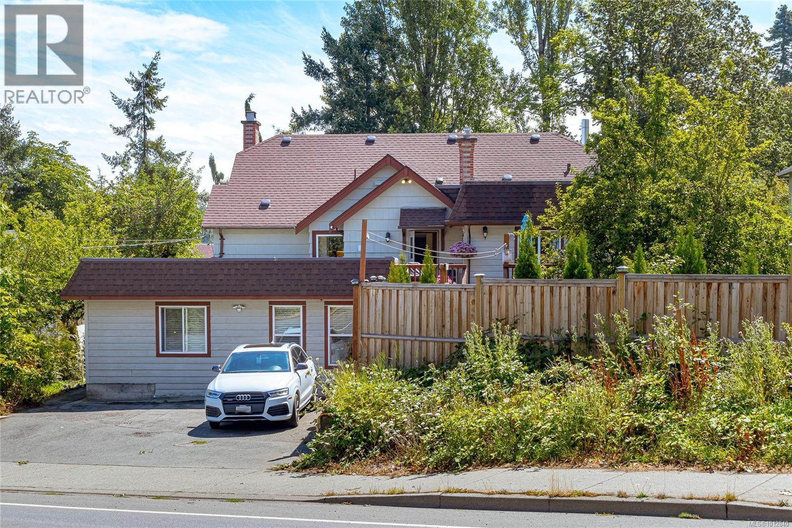 Photo 43 of 3074 Colquitz Ave, Saanich BC