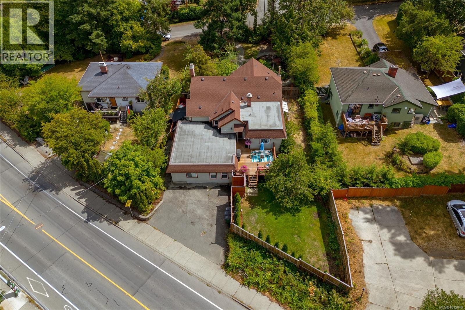 Photo 47 of 3074 Colquitz Ave, Saanich BC