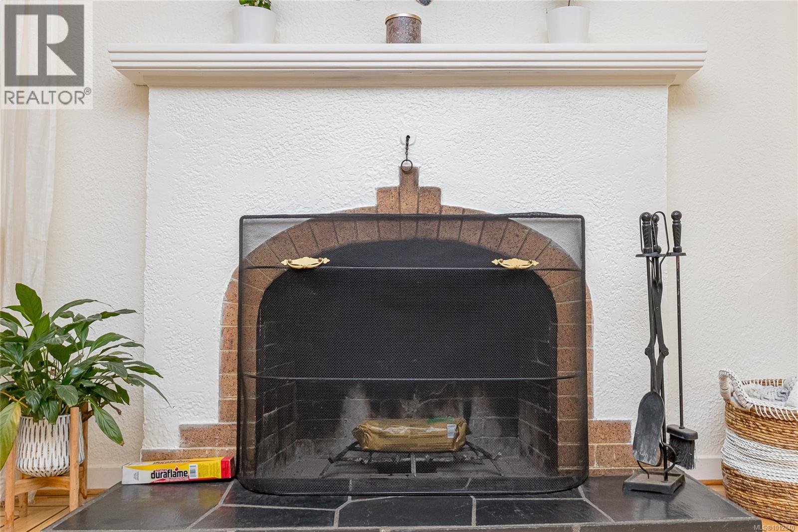 Photo 7 of 3074 Colquitz Ave, Saanich BC