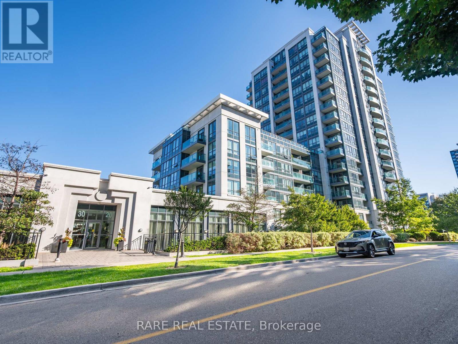 Photo 22 of 908 20 North Park Road, Vaughan ON