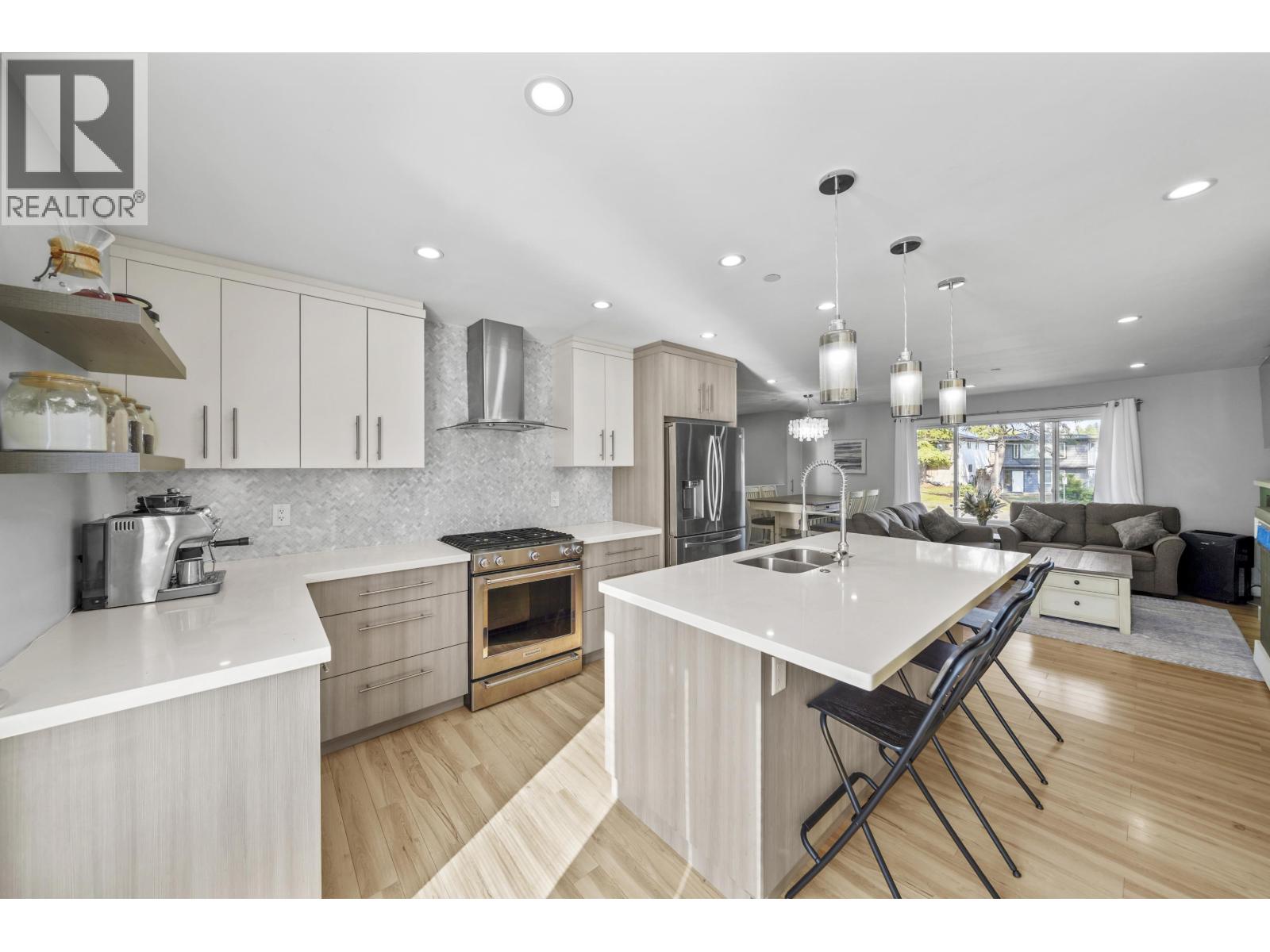 Photo 1 of 3759 Coast Meridian Road, Port Coquitlam BC