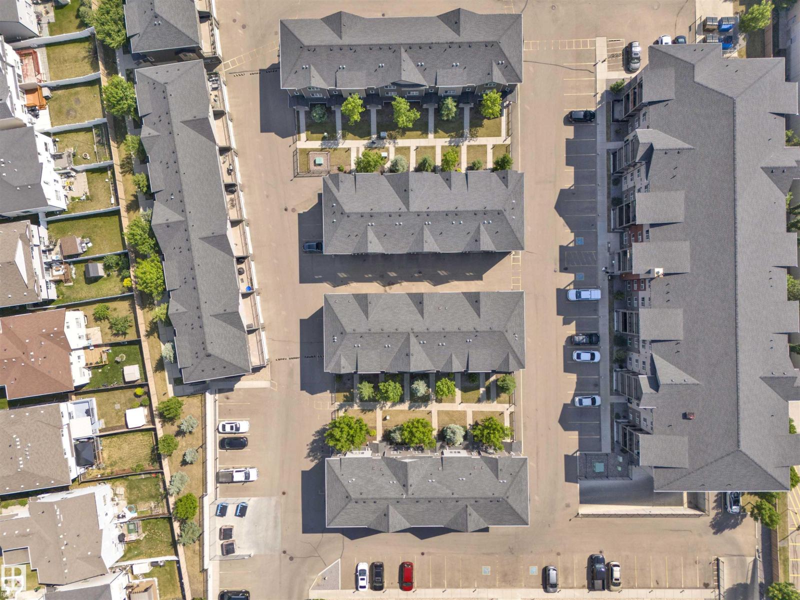 Photo 13 of 50 9515 160 Av Nw, Edmonton AB