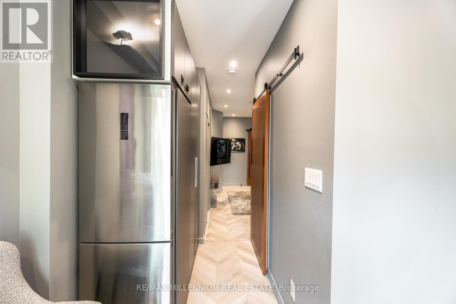 Photo 15 of Main 797 Pape Avenue, Toronto ON