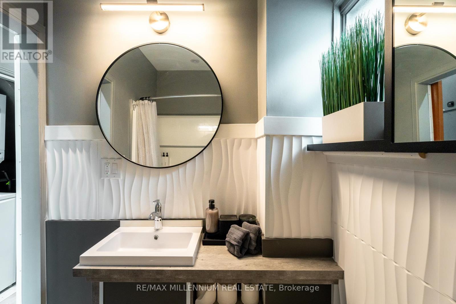 Photo 16 of Main 797 Pape Avenue, Toronto ON