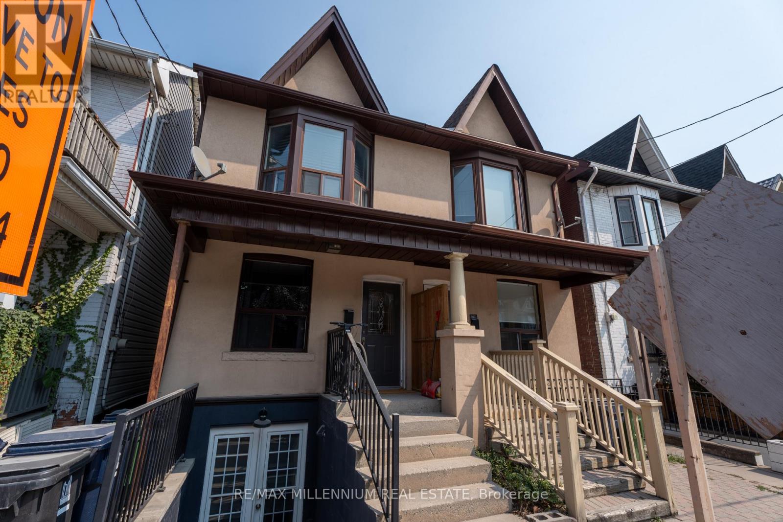 Photo 2 of Main 797 Pape Avenue, Toronto ON