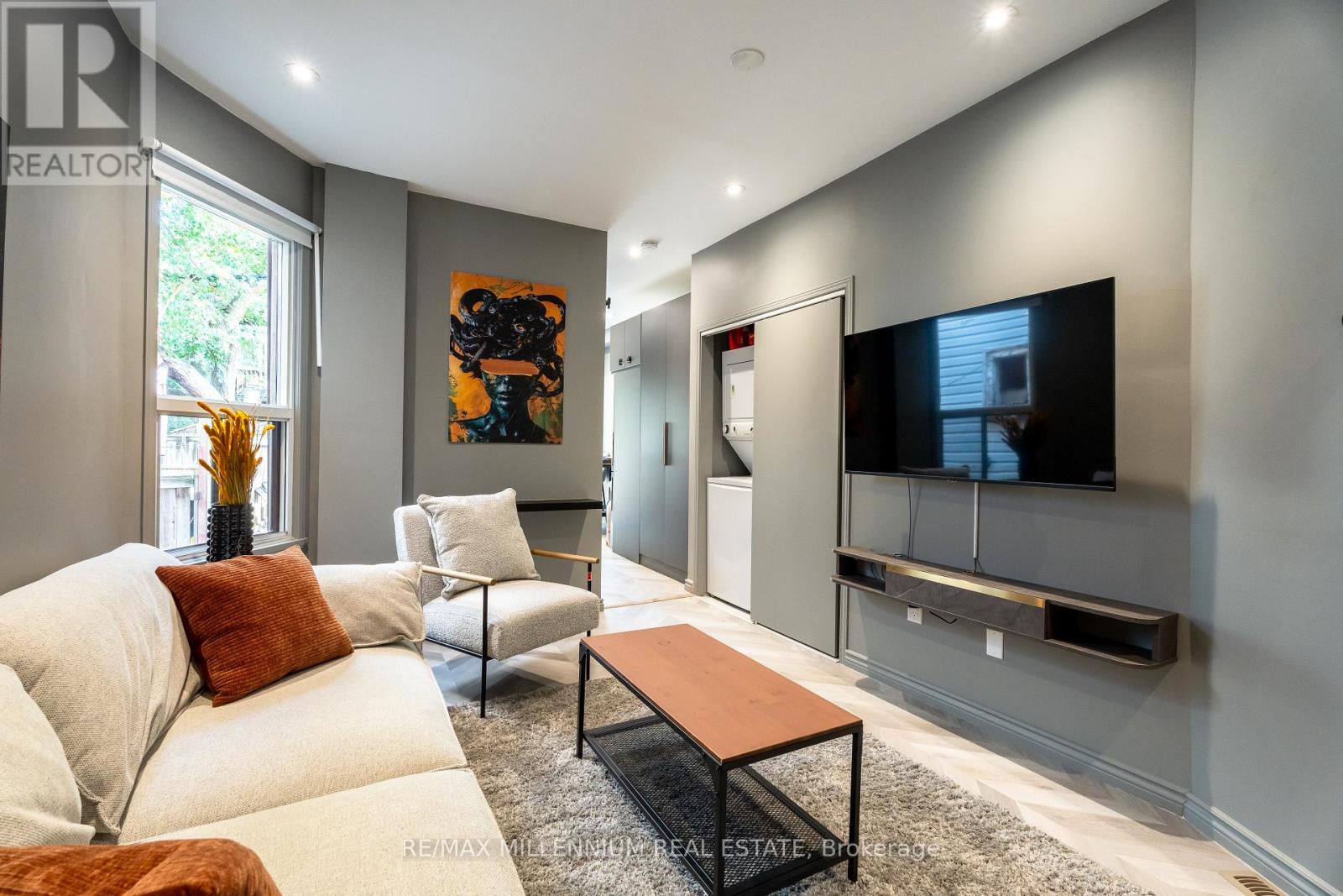 Photo 4 of Main 797 Pape Avenue, Toronto ON