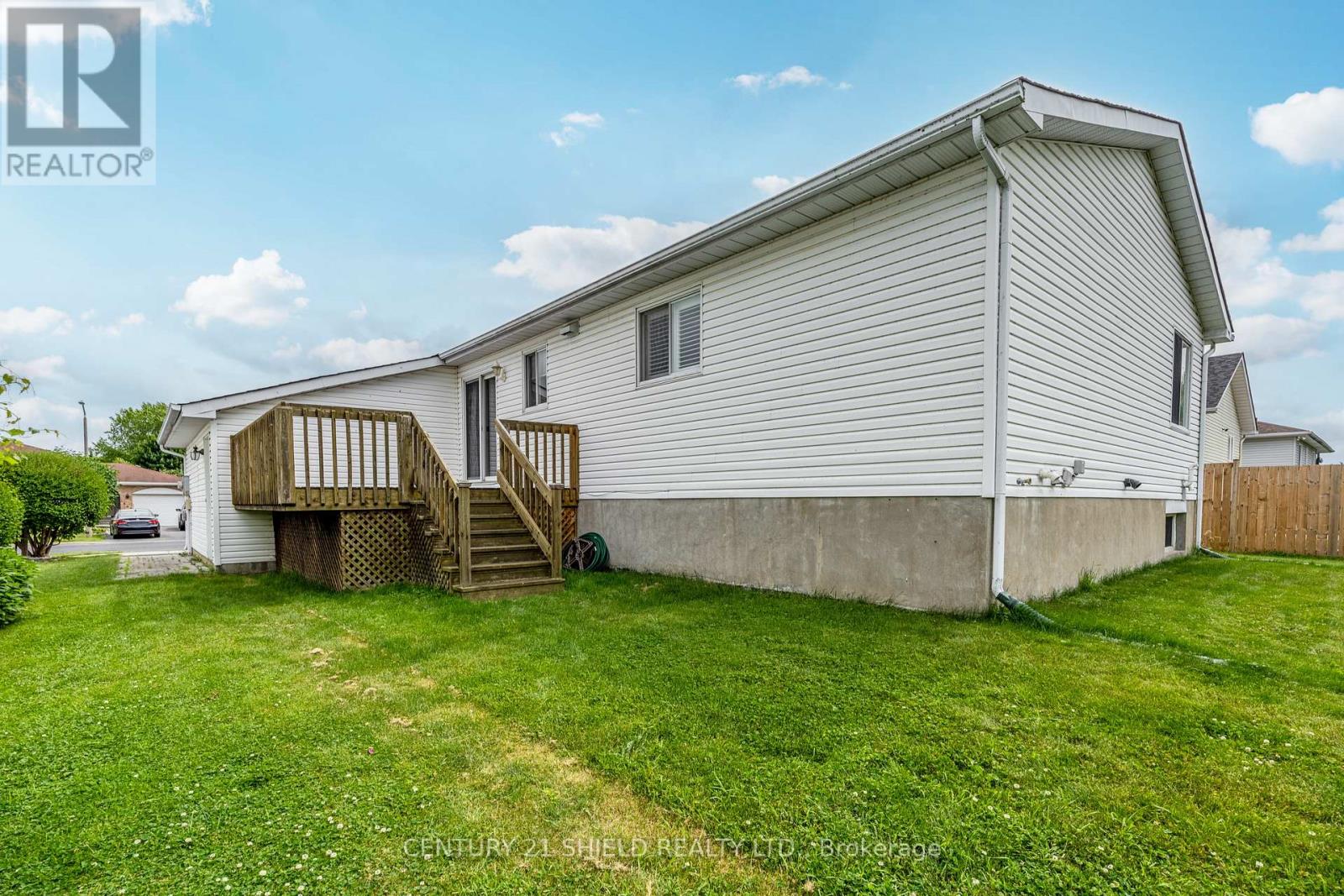 Photo 11 of 1861 Belvedere Crescent, Cornwall ON