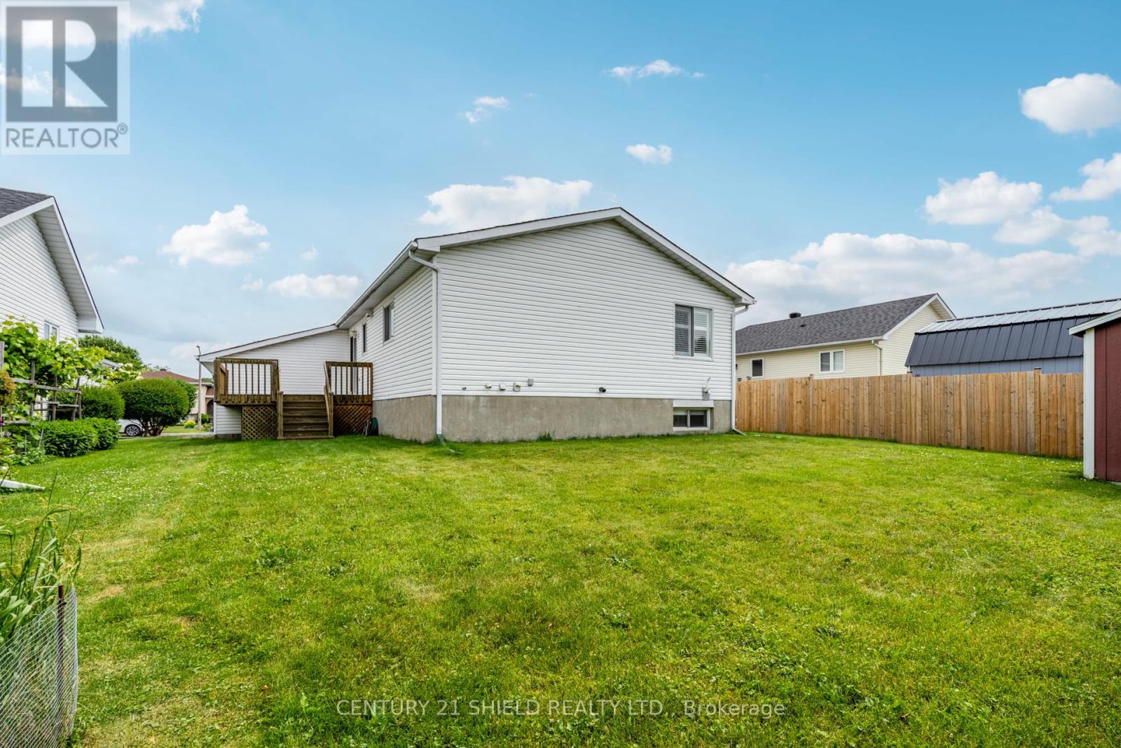 Photo 13 of 1861 Belvedere Crescent, Cornwall ON