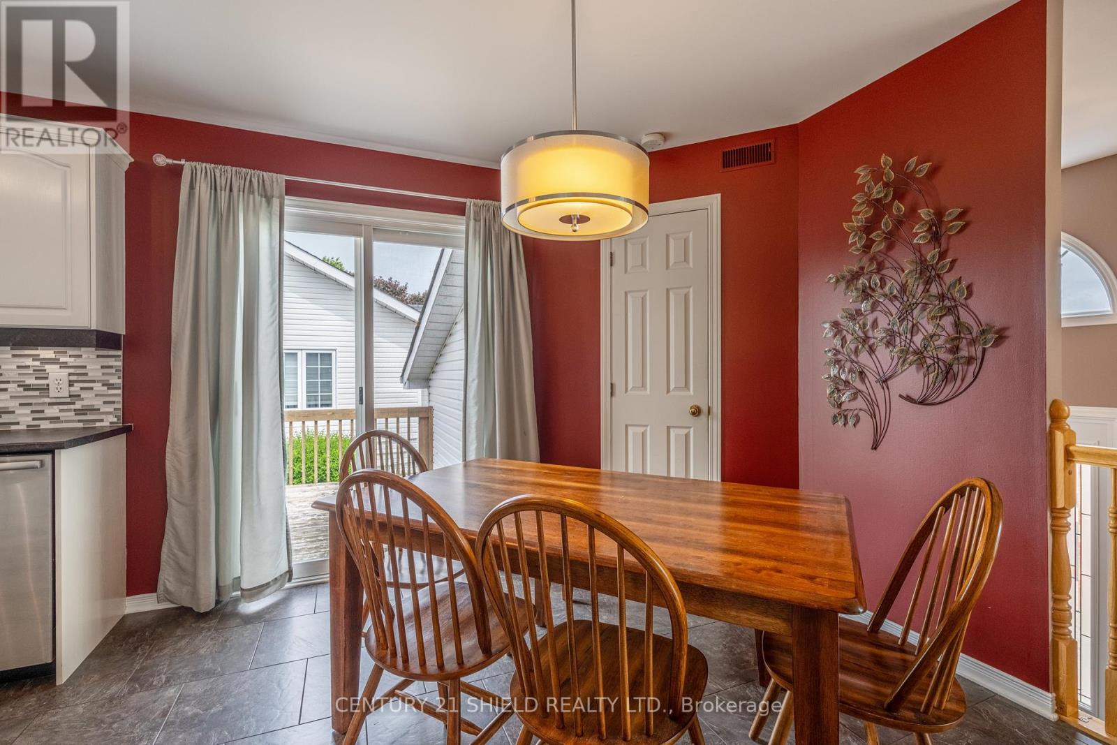 Photo 23 of 1861 Belvedere Crescent, Cornwall ON