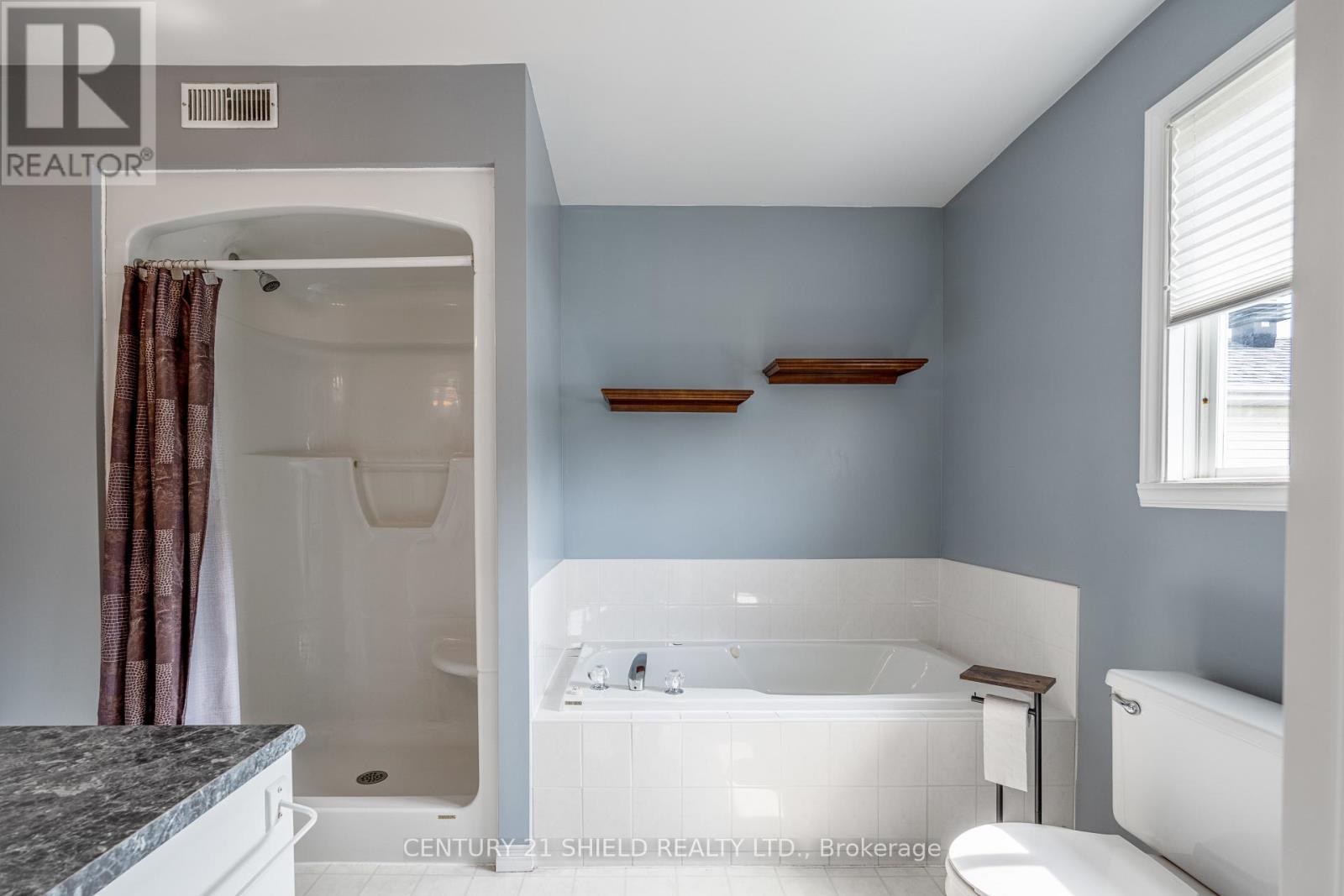 Photo 27 of 1861 Belvedere Crescent, Cornwall ON