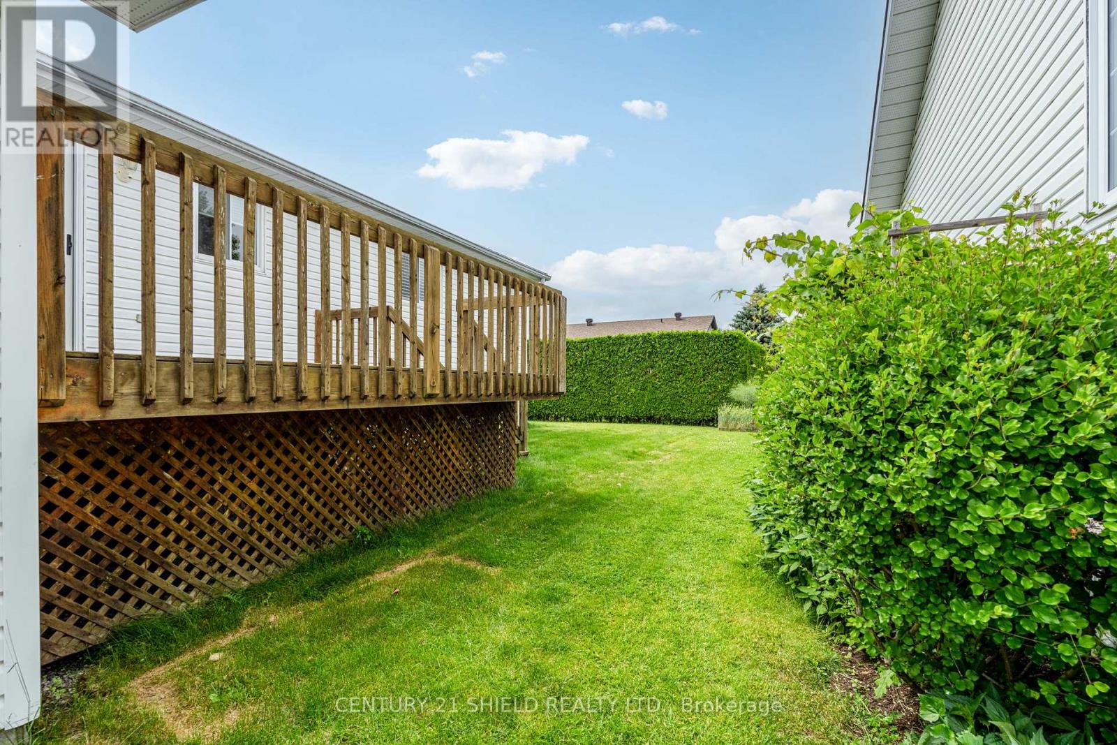 Photo 9 of 1861 Belvedere Crescent, Cornwall ON