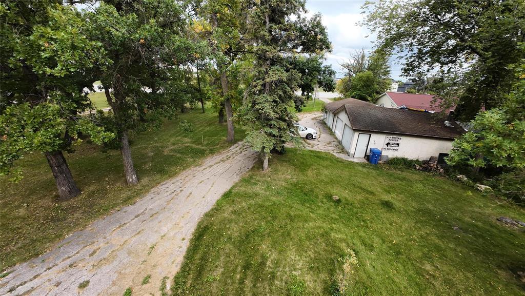 Photo 2 of 2328 Henderson Highway, East St Paul MB